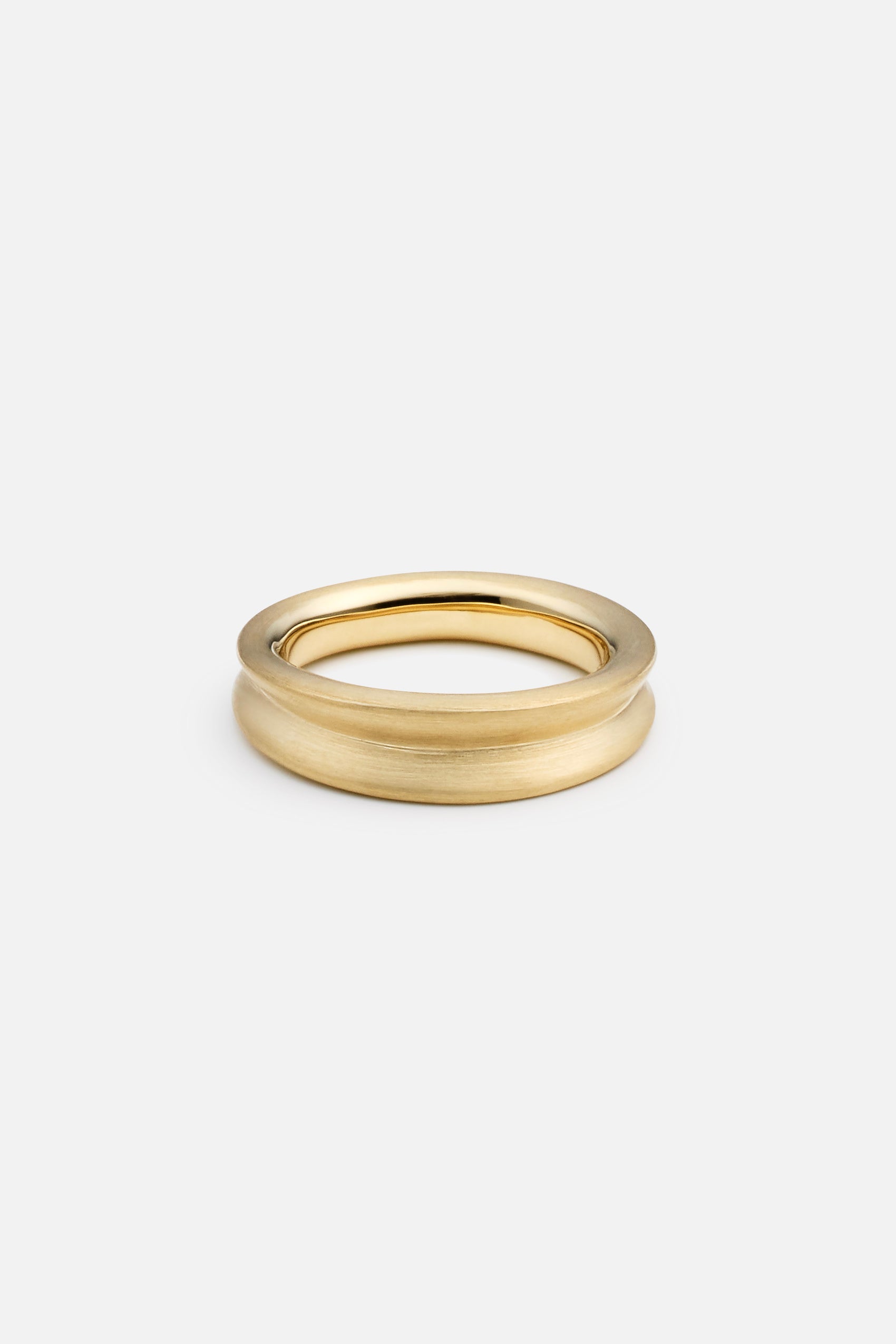 Ines Tapered Tulip Ring